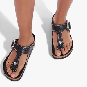 STAUD X BIRKENSTOCK 🖤 GIZEH SANDAL BLACK CROC EMBOSSED